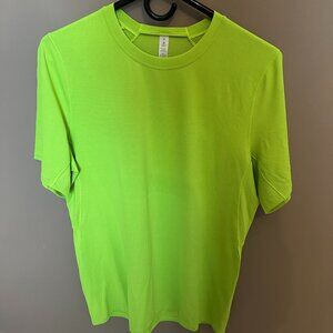 lululemon Men’s SeaWheeze Pack ‘N Dash SS - Medium